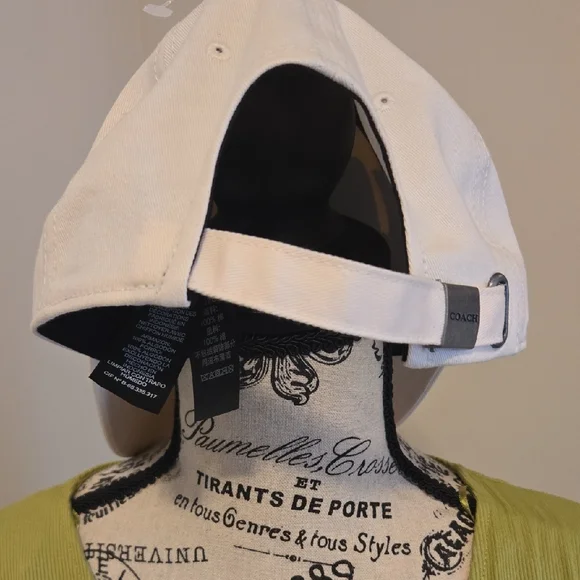 Coach Classic White Cap - Picture 3 of 6